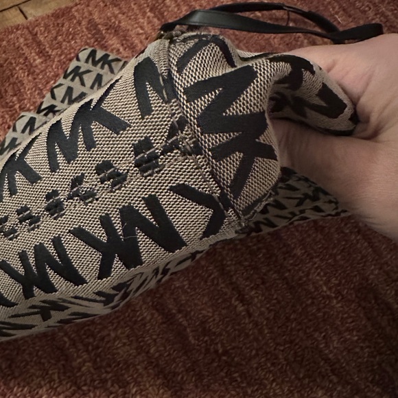 Michael Kors Tote Bag - Picture 7 of 11